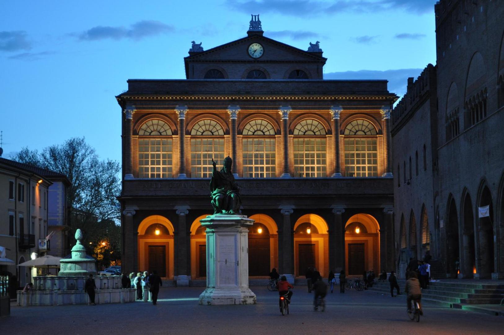 Апартаменты Blancohouse - Berto Luxury Rimini Centro Storico Экстерьер фото